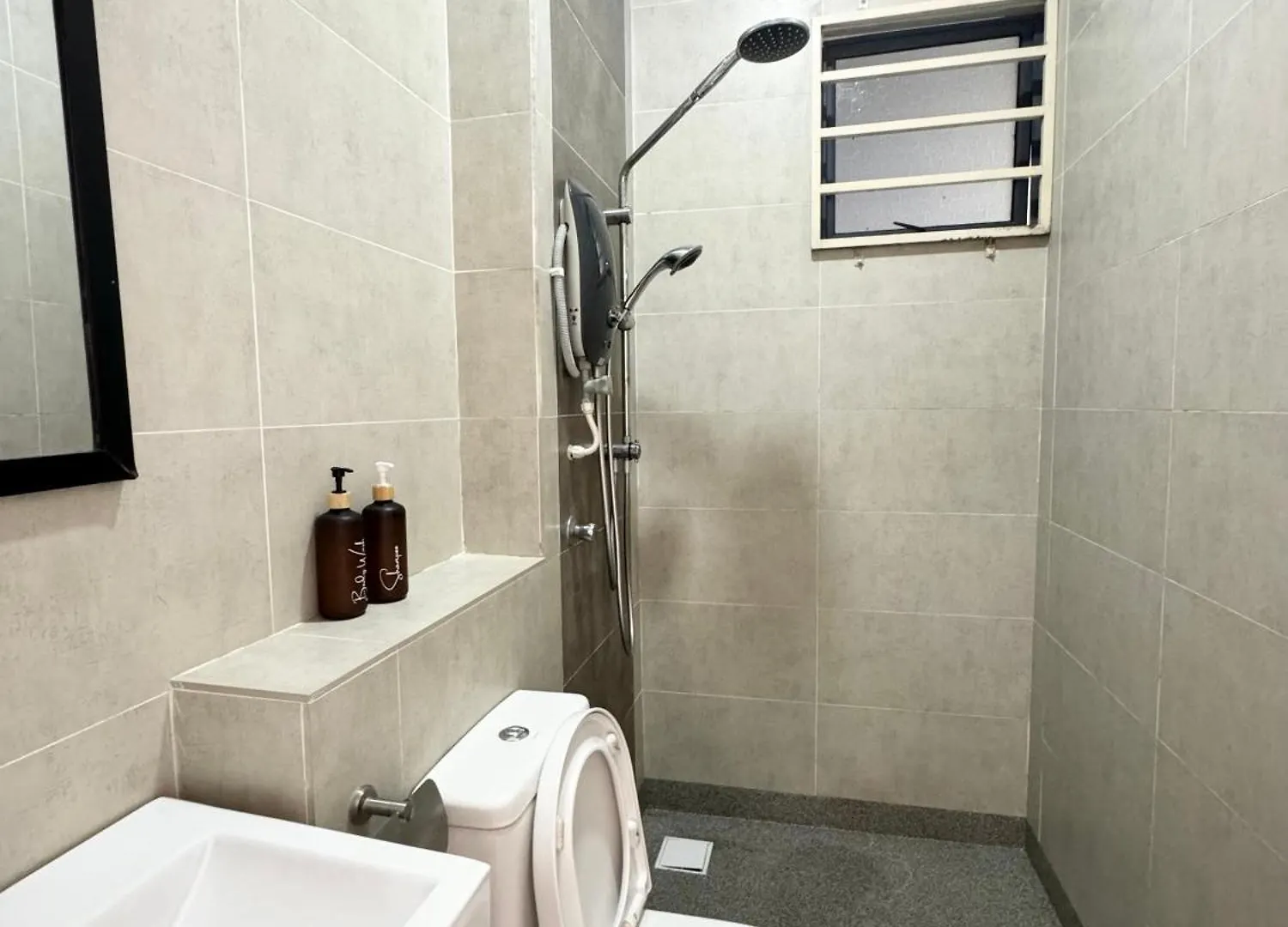 The Borneo Suite - Group Of 6 Guest Kota Kinabalu 0*,